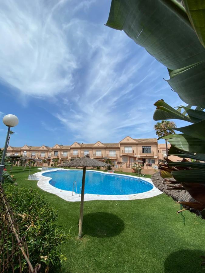Apartamento La Barrosa Chiclana de la Frontera Eksteriør billede