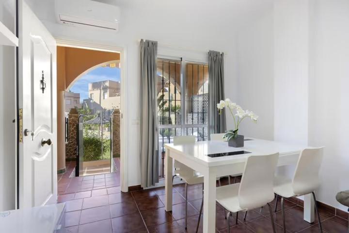 Apartamento La Barrosa Chiclana de la Frontera Eksteriør billede